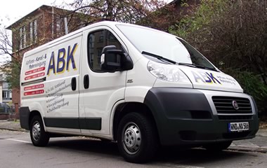 Einsatzfahrzeug von Schlüsseldienst ABK